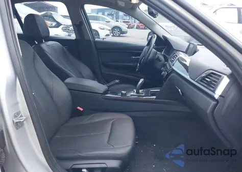 2018 BMW 320I из США, поврежденный, VIN WBA8A9C51JAH12024